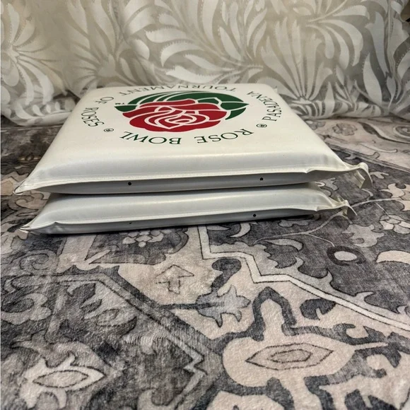 Rose Bowl Tournament of Roses Seat Cushions - Picture 10 of 15